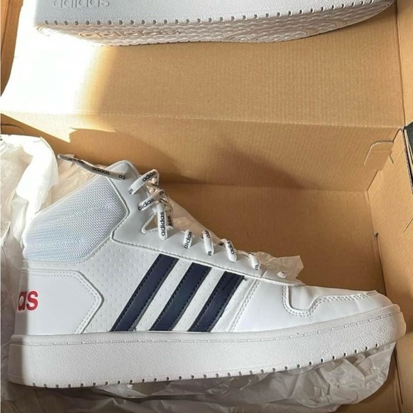 Men’s high top Adidas - Picture 2 of 8